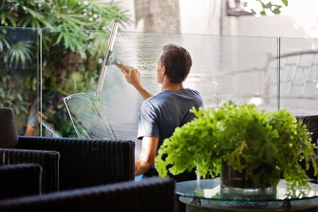 3 Tips for Cleaning Windows